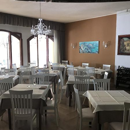 Hotel La Sirenetta จีอาร์ดีนี นักซอส ภายนอก รูปภาพ