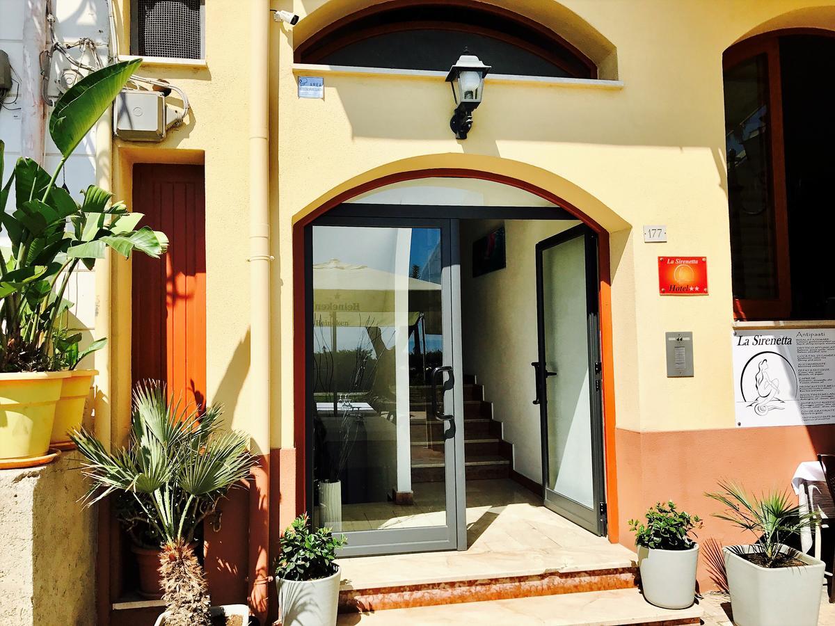 Hotel La Sirenetta จีอาร์ดีนี นักซอส ภายนอก รูปภาพ