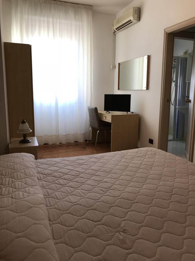 Hotel La Sirenetta จีอาร์ดีนี นักซอส ภายนอก รูปภาพ